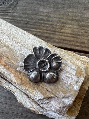Vintage Sterling SIlver Flower PIn